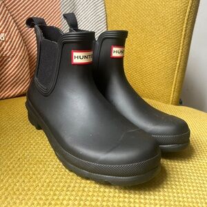 Hunter Chelsea rain boots